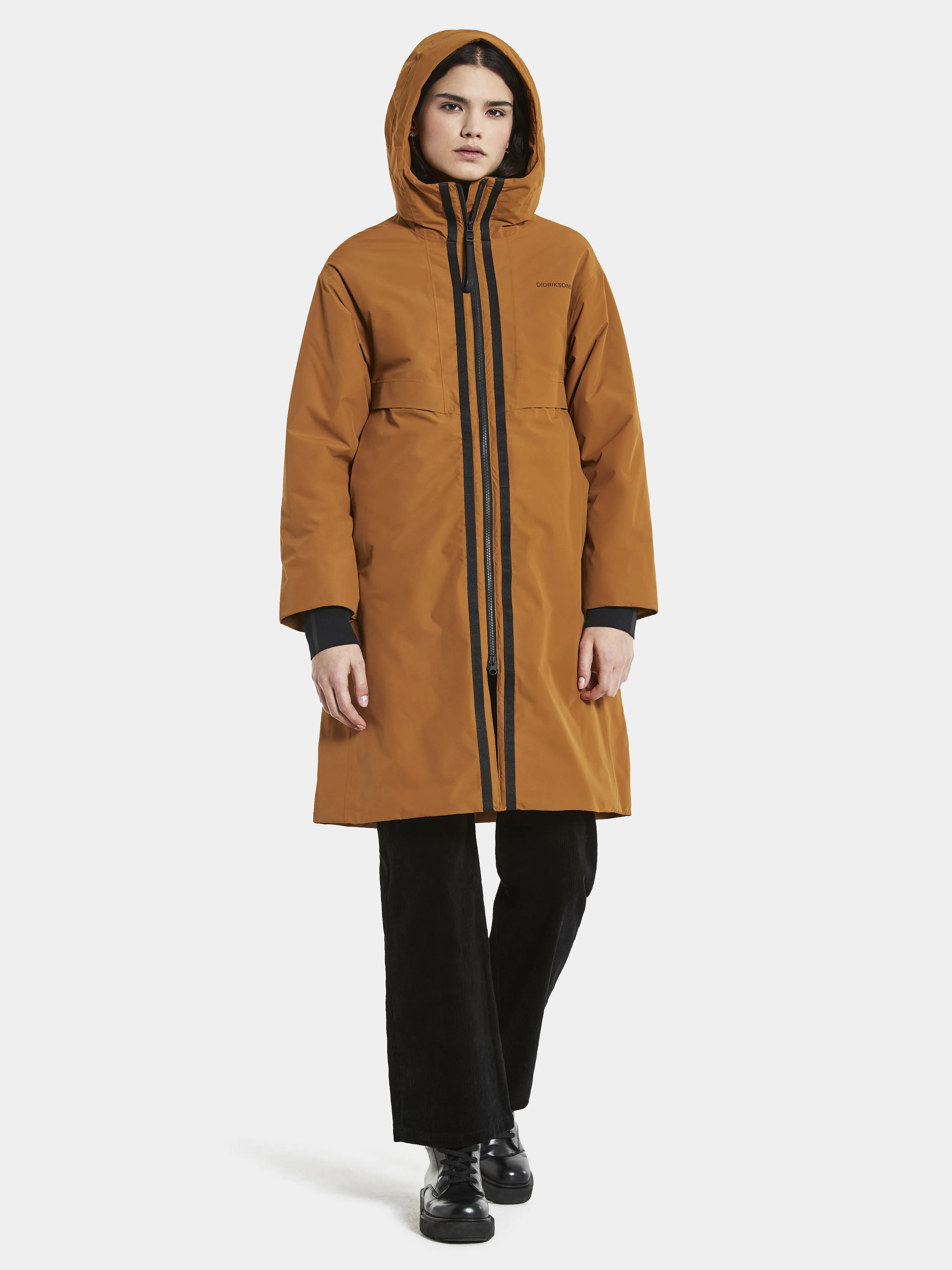 Didriksons Aino Women&#x27;s Parka 4 Cayenne | Buy Didriksons Aino Women&#x27;s Parka 4 Cayenne here | Outnorth