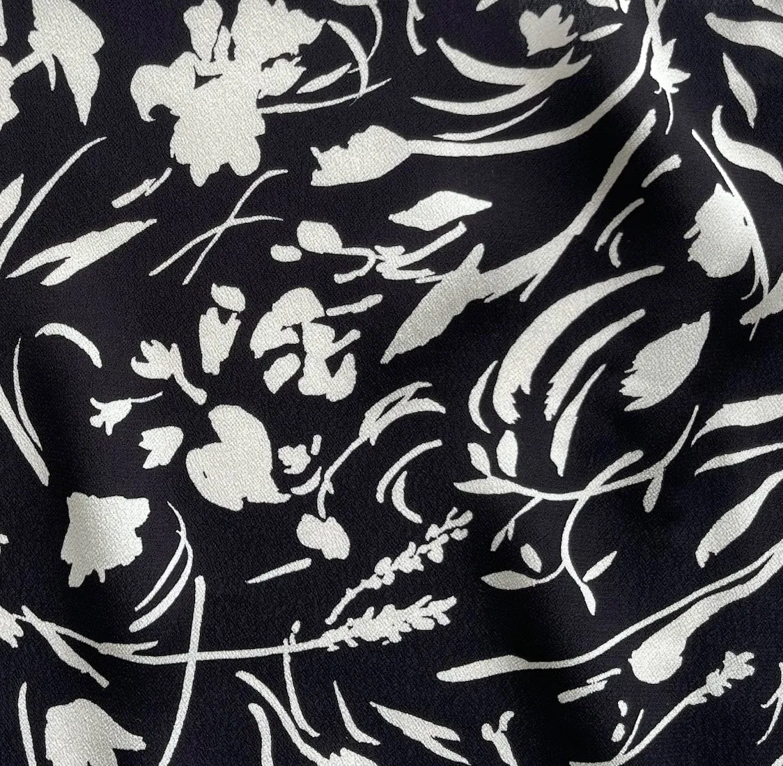 High-End Floral Silhouette Onyx Rayon Crepe (Made in Italy)