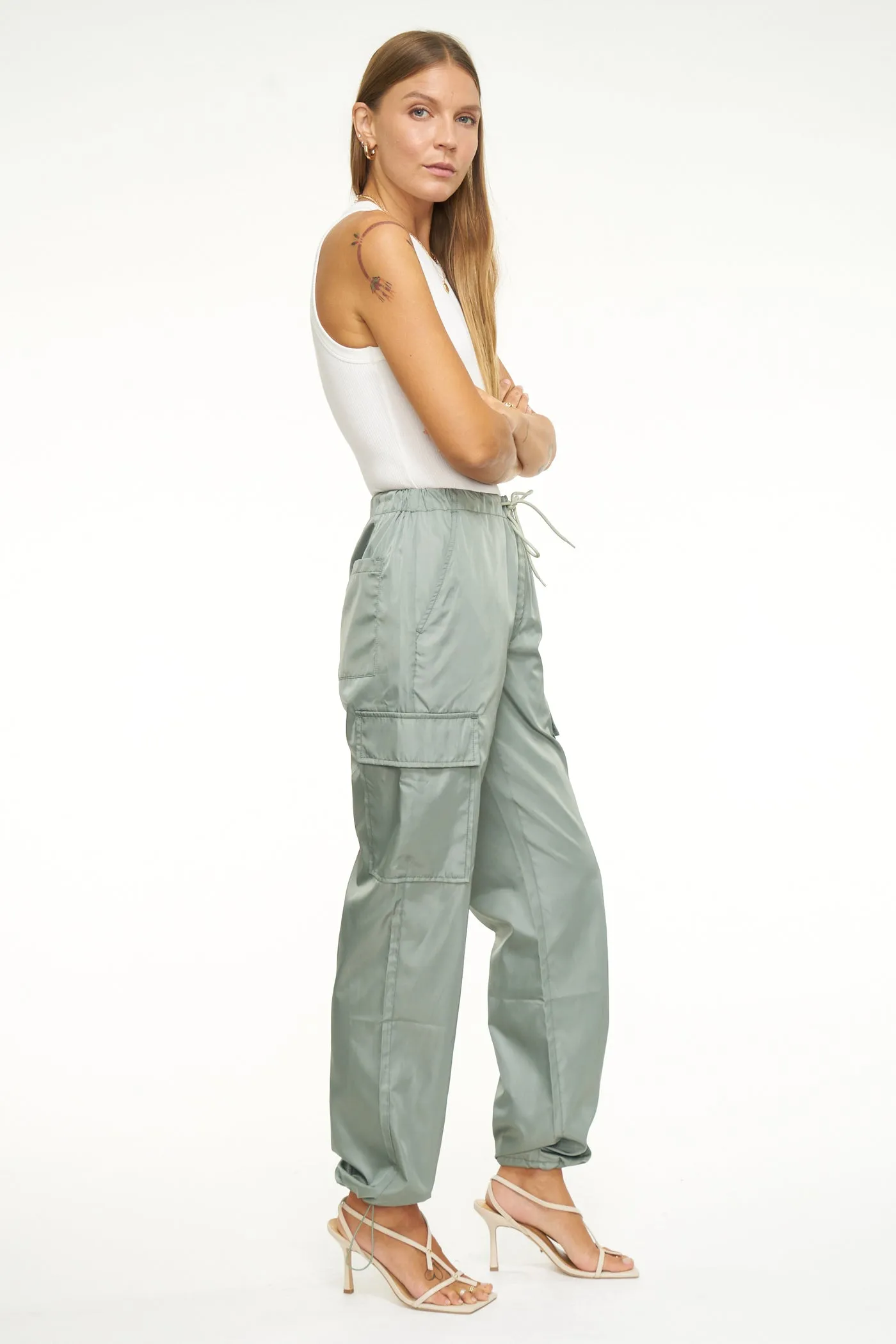 Pistola Jade Lightweight Cargo Trouser in Bluff