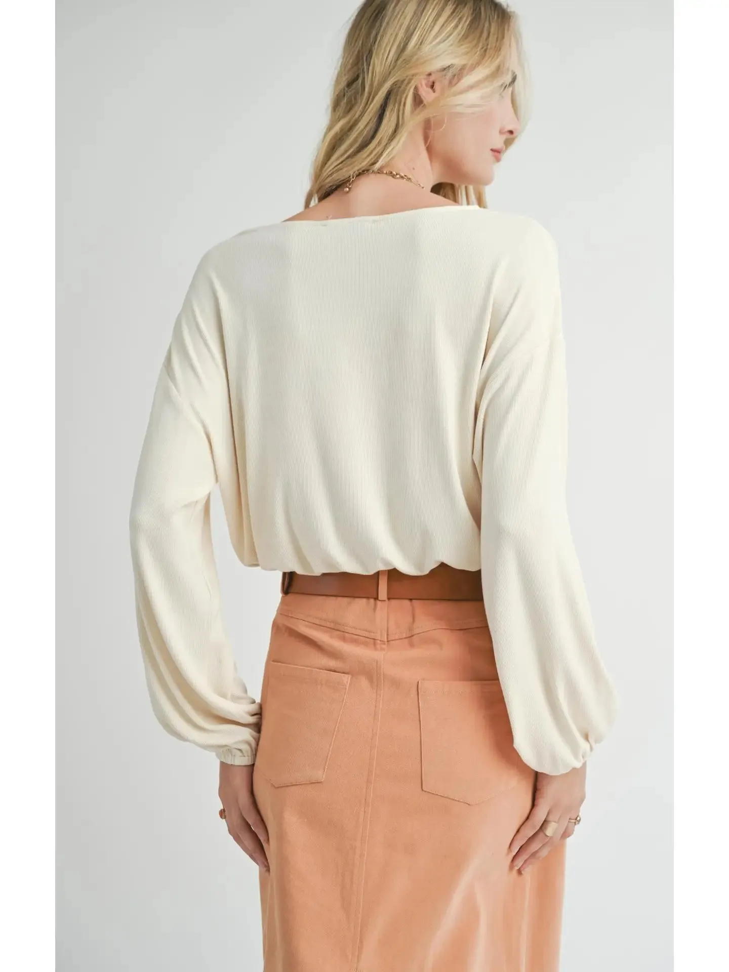 Sadie & Sage Ronan Elastic Hem Knit Top